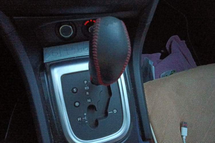 Used Citroen C4L 2014 1.6THP Intelligent Drive Automatic Dynamic Model Gear Lever