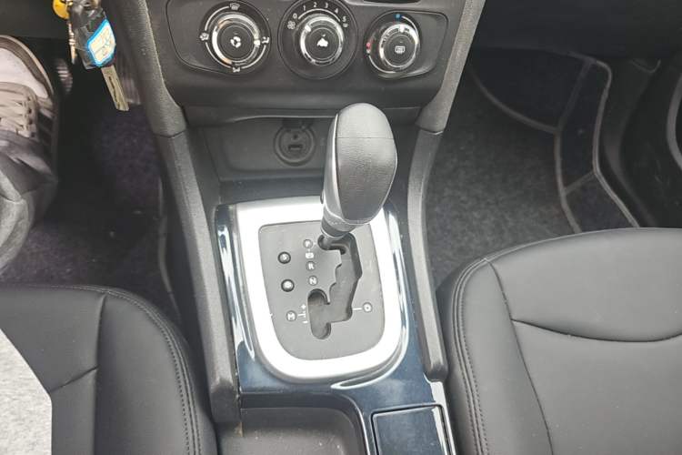 Used Citroen C4L 2014 1.8L Intelligent Drive Automatic Enjoyment Model Gear Lever
