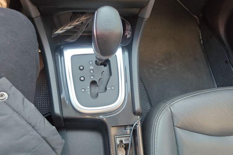 Used Citroen C4L 2014 1.6THP Intelligent Drive Automatic Dynamic Model Gear Lever