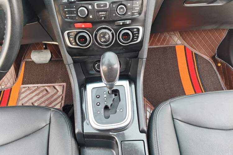 Used Citroen C4L 2014 1.6THP Intelligent Drive Automatic Dynamic Model Gear Lever