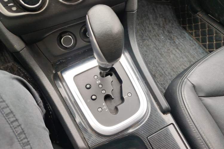 Used Citroen C4L 2014 1.8L Intelligent Drive Automatic Dynamic Model Gear Lever