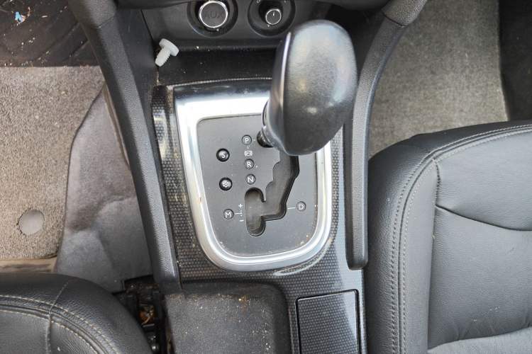 Used Citroen C4L 2014 1.6THP Intelligent Drive Automatic Dynamic Model Gear Lever