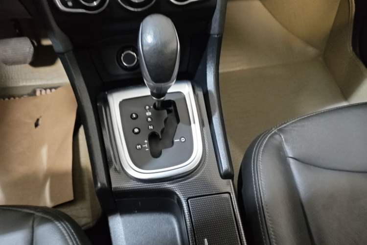 Used Citroen C4L 2014 1.8L Intelligent Drive Automatic Dynamic Model Gear Lever