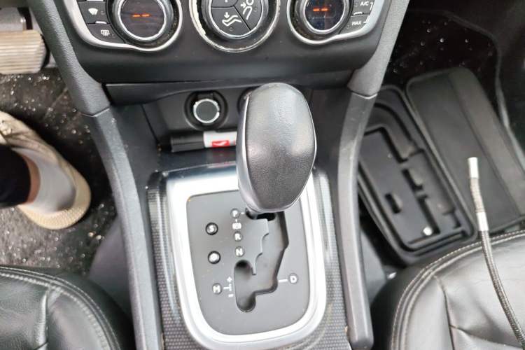 Used Citroen C4L 2014 1.8L Intelligent Drive Automatic Dynamic Model Gear Lever