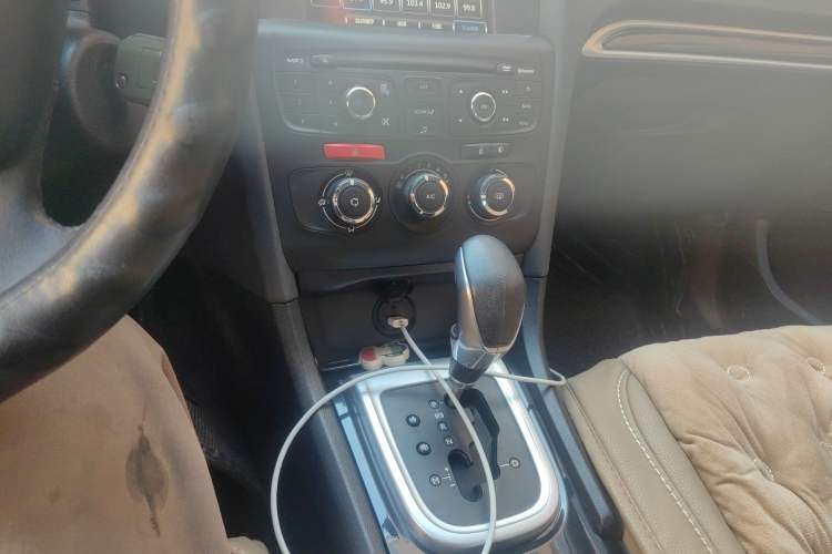 Used Citroen C4L 2014 1.8L Intelligent Drive Automatic Enjoyment Model Gear Lever