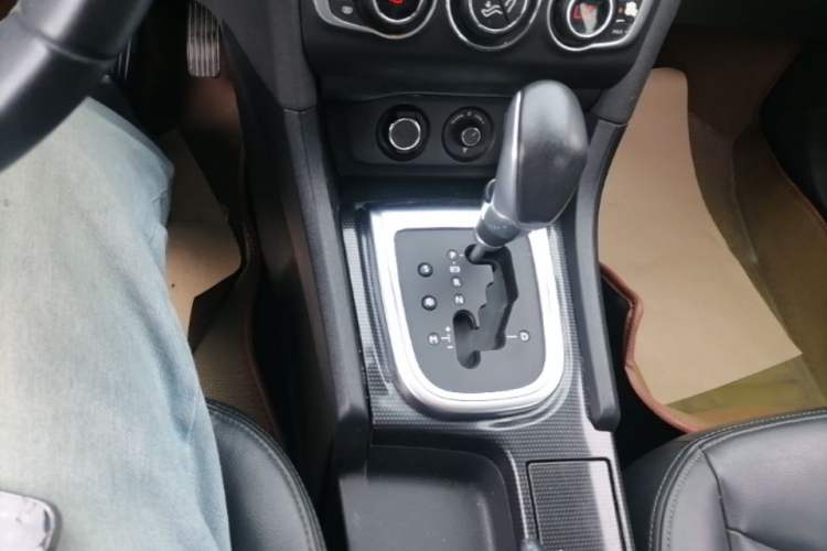 Used Citroen C4L 2014 1.8L Intelligent Drive Automatic Dynamic Model Gear Lever