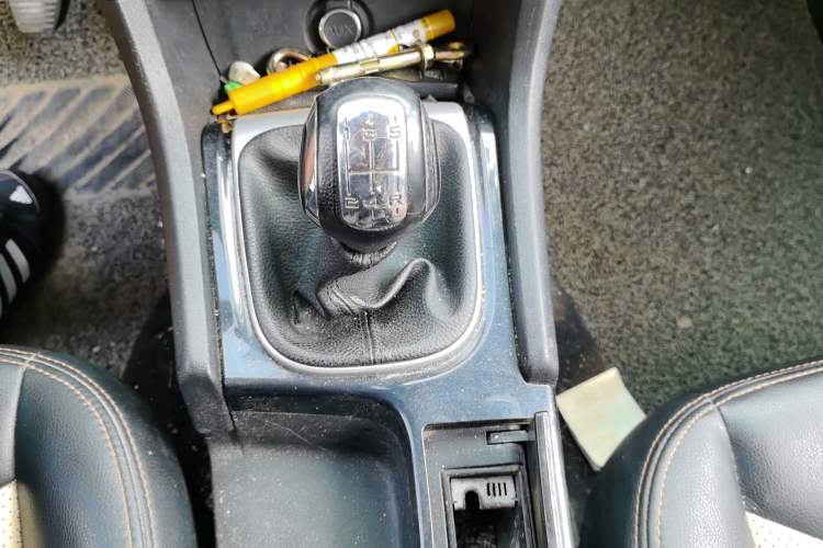 Used Citroen C4L 2014 1.8L Intelligent Drive Manual Enjoyment Model Gear Lever