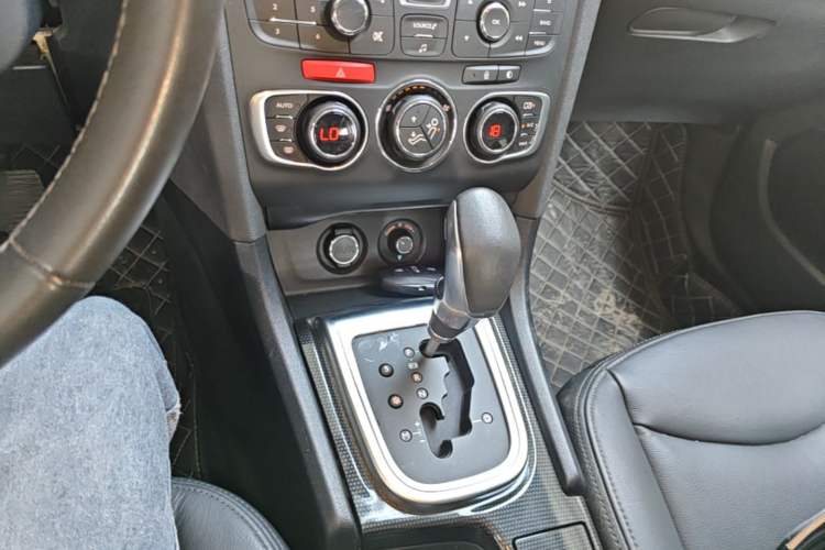 Used Citroen C4L 2014 1.8L Intelligent Drive Automatic Dynamic Model Gear Lever