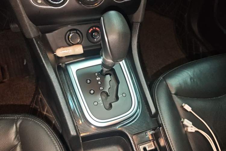 Used Citroen C4L 2014 1.8L Intelligent Drive Automatic Dynamic Model Gear Lever