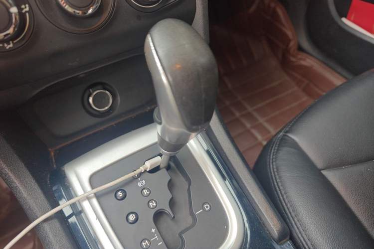 Used Citroen C4L 2014 1.8L Intelligent Drive Automatic Enjoyment Model Gear Lever