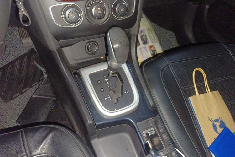 Used Citroen C4L 2014 1.8L Intelligent Drive Automatic Enjoyment Model Gear Lever