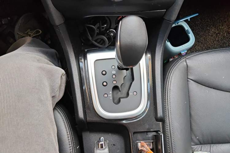 Used Citroen C4L 2014 1.6THP Intelligent Drive Automatic Dynamic Model Gear Lever