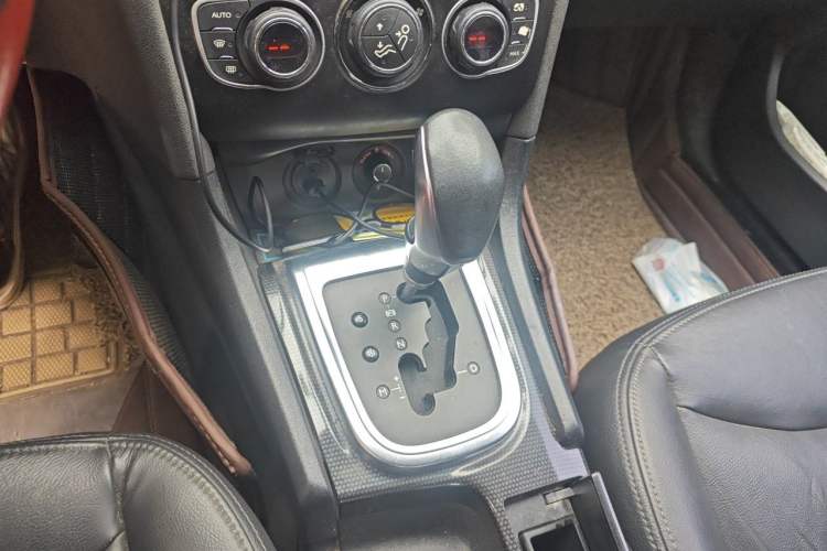 Used Citroen C4L 2014 1.6THP Intelligent Drive Automatic Dynamic Model Gear Lever