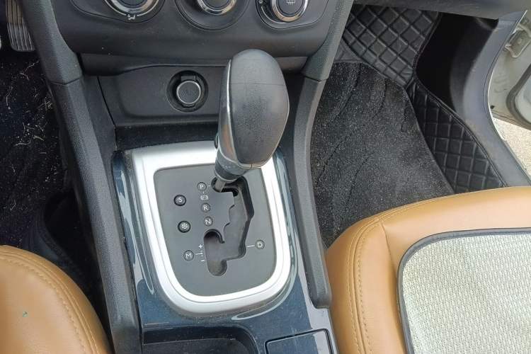 Used Citroen C4L 2014 1.8L Intelligent Drive Automatic Enjoyment Model Gear Lever