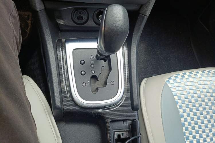 Used Citroen C4L 2014 1.6THP Intelligent Drive Automatic Dynamic Model Gear Lever