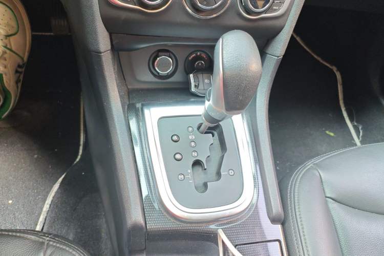Used Citroen C4L 2014 1.6THP Intelligent Drive Automatic Dynamic Model Gear Lever