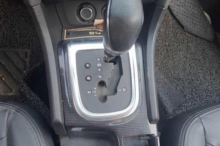 Used Citroen C4L 2014 1.6THP Intelligent Drive Automatic Dynamic Model Gear Lever