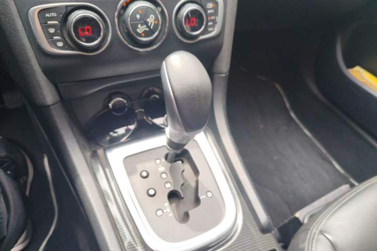 Used Citroen C4L 2014 1.6THP Intelligent Drive Automatic Dynamic Model Gear Lever