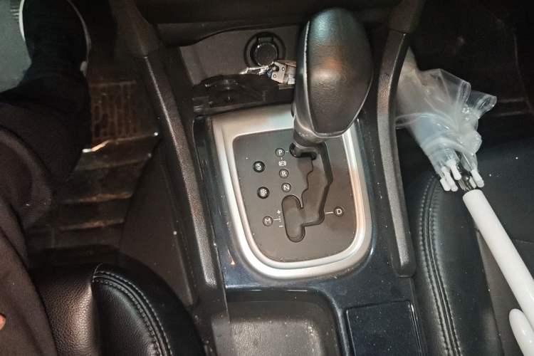 Used Citroen C4L 2014 1.8L Intelligent Drive Automatic Enjoyment Model Gear Lever