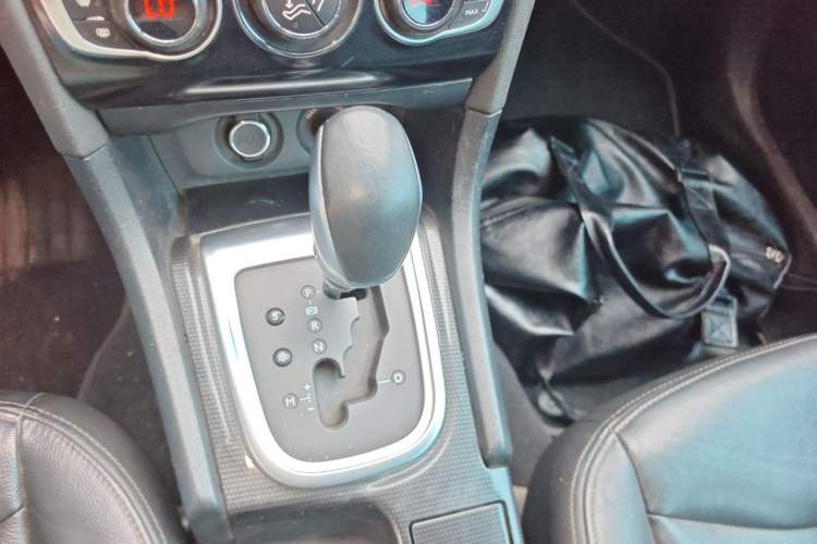 Used Citroen C4L 2014 1.6THP Intelligent Drive Automatic Dynamic Model Gear Lever