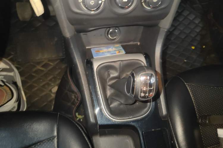 Used Citroen C4L 2014 1.8L Intelligent Drive Manual Enjoyment Model Gear Lever