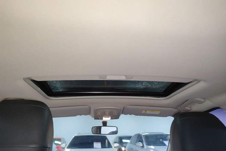 Used Citroen C4L 2014 1.6THP Intelligent Drive Automatic Dynamic Model Headliner