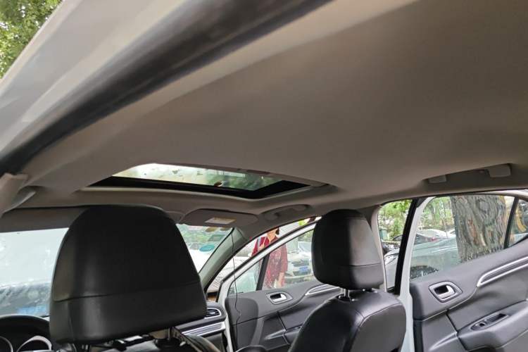 Used Citroen C4L 2014 1.8L Intelligent Drive Manual Version – Dynamic Edition Headliner