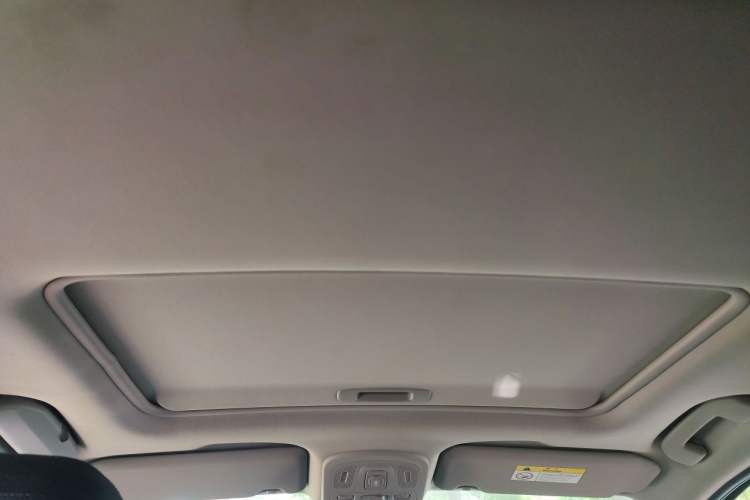 Used Citroen C4L 2014 1.8L Intelligent Drive Automatic Dynamic Model Headliner
