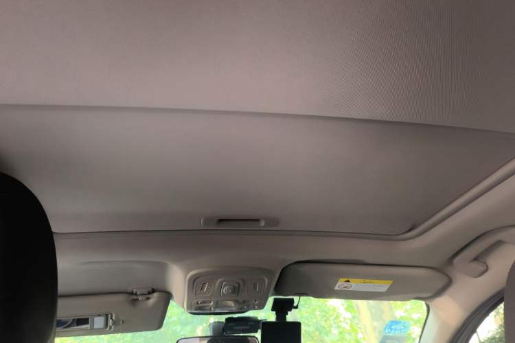 Used Citroen C4L 2014 1.6THP Intelligent Drive Automatic Dynamic Model Headliner