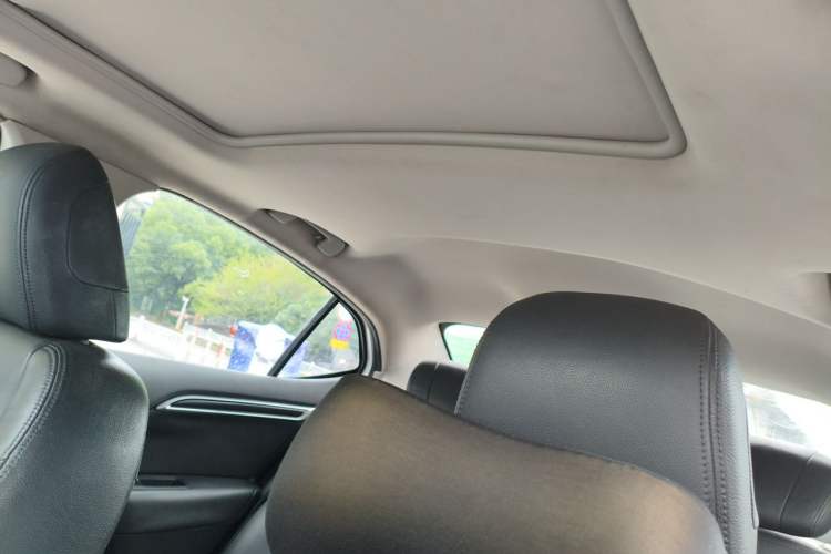 Used Citroen C4L 2014 1.8L Intelligent Drive Manual Version – Dynamic Edition Headliner