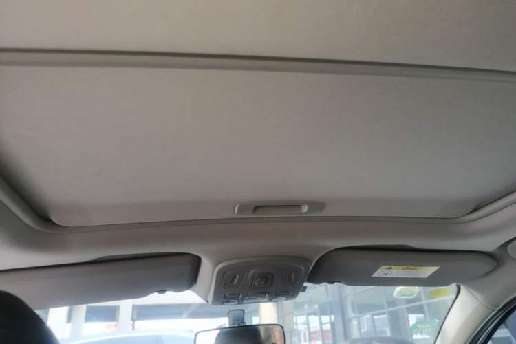 Used Citroen C4L 2014 1.8L Intelligent Drive Manual Version – Dynamic Edition Headliner