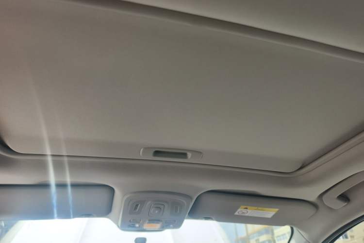 Used Citroen C4L 2014 1.6THP Intelligent Drive Automatic Dynamic Model Headliner