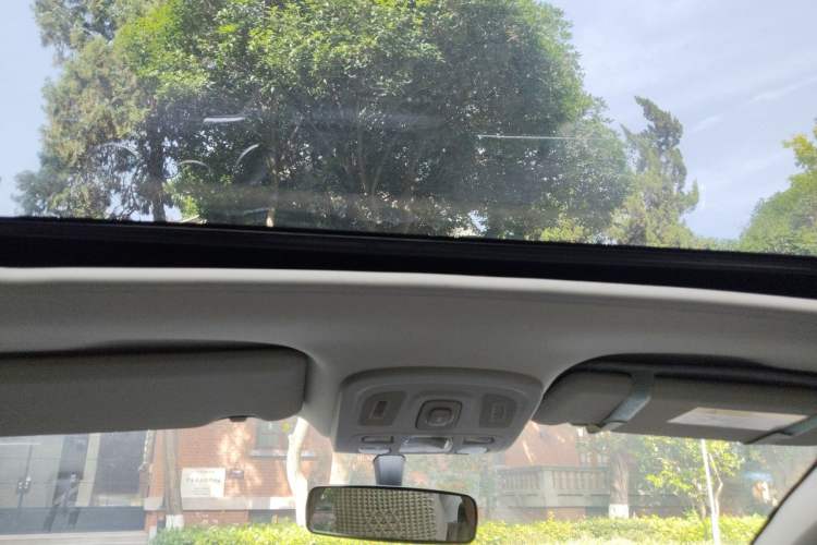 Used Citroen C4L 2014 1.6THP Intelligent Drive Automatic Dynamic Model Headliner