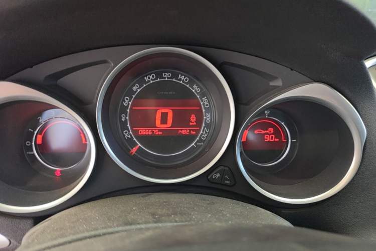 Used Citroen C4L 2014 1.8L Intelligent Drive Manual Version – Dynamic Edition Instrument Cluster