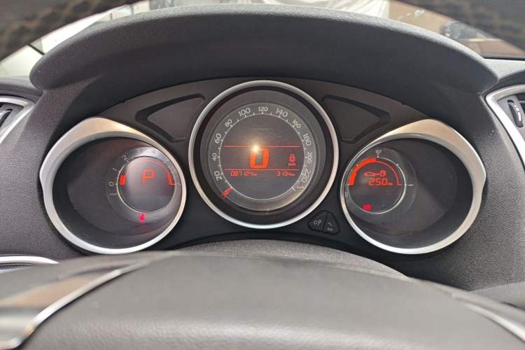 Used Citroen C4L 2014 1.8L Intelligent Drive Automatic Dynamic Model Instrument Cluster