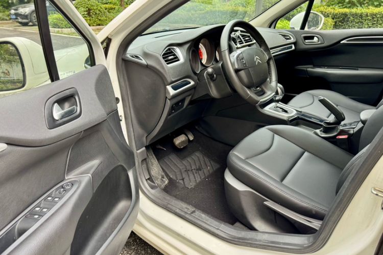 Used Citroen C4L 2014 1.8L Intelligent Drive Automatic Enjoyment Model Interior 2