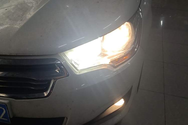 Used Citroen C4L 2014 1.6THP Intelligent Drive Automatic Dynamic Model Left Front Headlight
