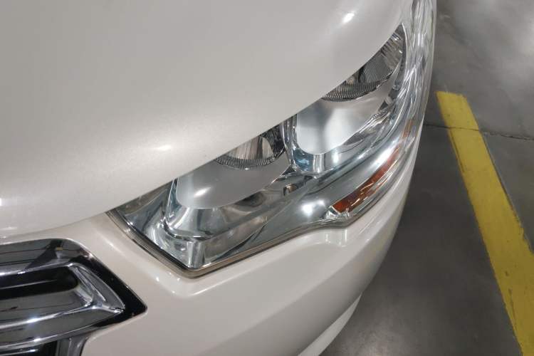 Used Citroen C4L 2014 1.8L Intelligent Drive Automatic Dynamic Model Left Front Headlight