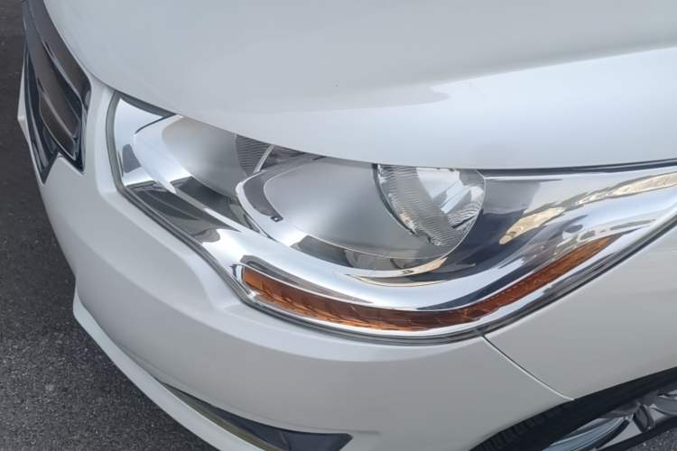 Used Citroen C4L 2014 1.8L Intelligent Drive Automatic Dynamic Model Left Front Headlight