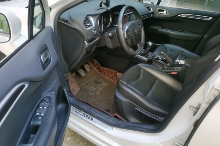 Used Citroen C4L 2014 1.8L Intelligent Drive Manual Version – Dynamic Edition Left Front Seat