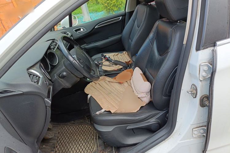 Used Citroen C4L 2014 1.8L Intelligent Drive Manual Version – Dynamic Edition Left Front Seat