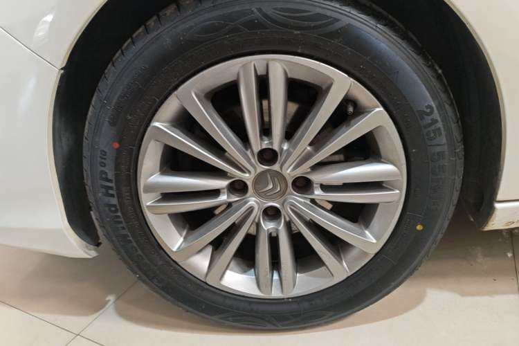 Used Citroen C4L 2014 1.8L Intelligent Drive Automatic Dynamic Model Left Front Wheel Hub