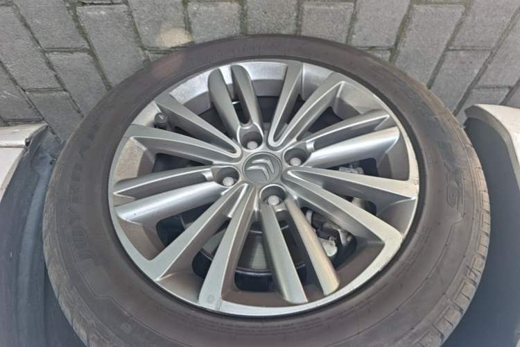 Used Citroen C4L 2014 1.8L Intelligent Drive Automatic Dynamic Model Left Front Wheel Hub