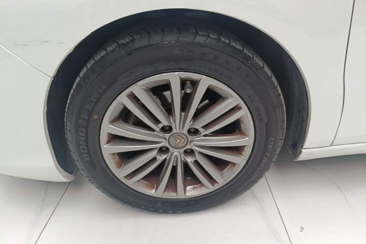 Used Citroen C4L 2014 1.8L Intelligent Drive Automatic Enjoyment Model Left Front Wheel Hub