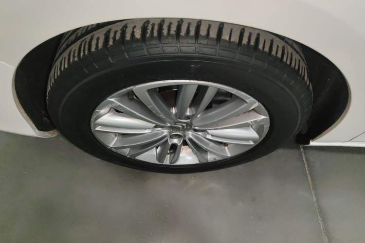 Used Citroen C4L 2014 1.8L Intelligent Drive Automatic Dynamic Model Left Front Wheel Hub