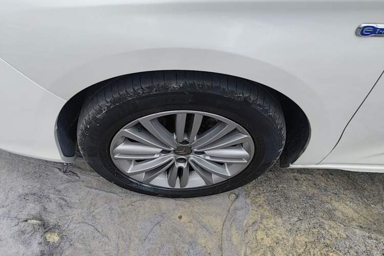 Used Citroen C4L 2014 1.8L Intelligent Drive Manual Enjoyment Model Left Front Wheel Hub
