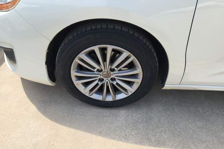 Used Citroen C4L 2014 1.8L Intelligent Drive Automatic Enjoyment Model Left Front Wheel Hub