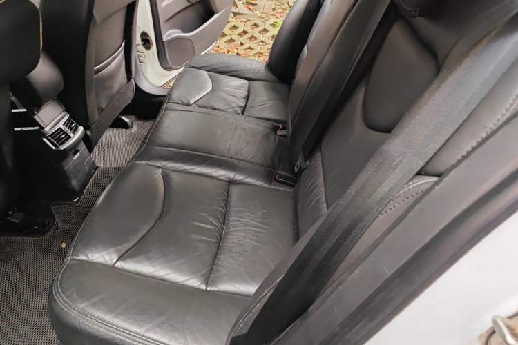 Used Citroen C4L 2014 1.8L Intelligent Drive Manual Version – Dynamic Edition Left Rear Seat