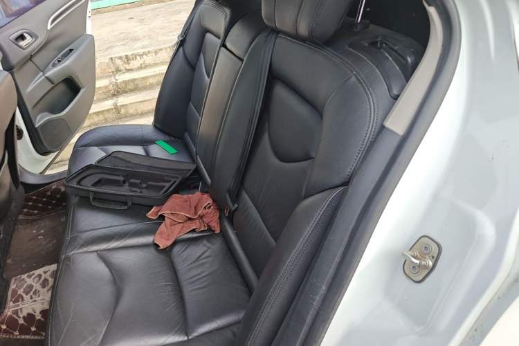 Used Citroen C4L 2014 1.8L Intelligent Drive Manual Version – Dynamic Edition Left Rear Seat