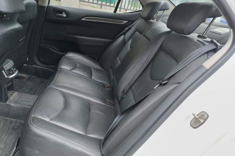 Used Citroen C4L 2014 1.8L Intelligent Drive Manual Version – Dynamic Edition Left Rear Seat